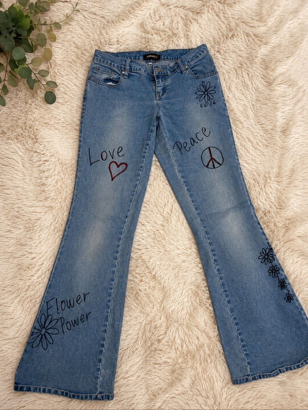 Forever 21~Retro Y2K 70s Low Rise Wide Leg Boho Graphic Jeans (Juniors 5)